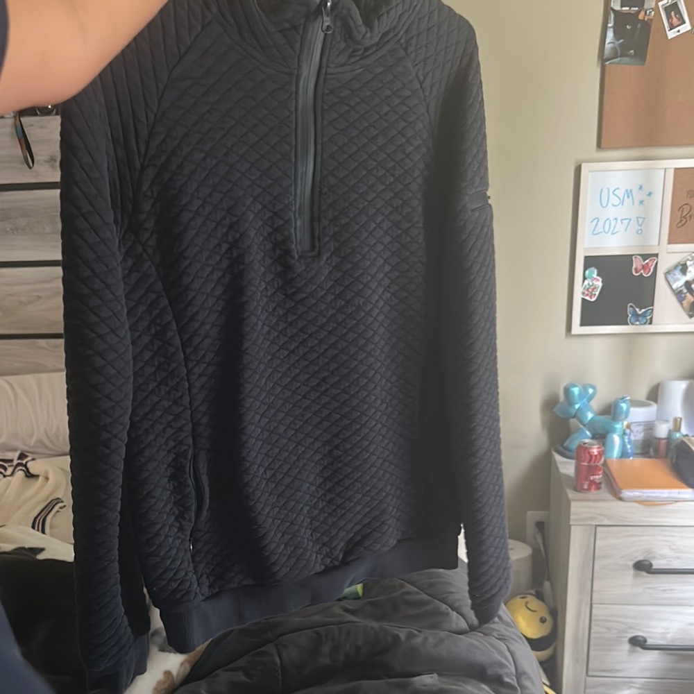 Senita Athletics Black Quilted Sweatshirt